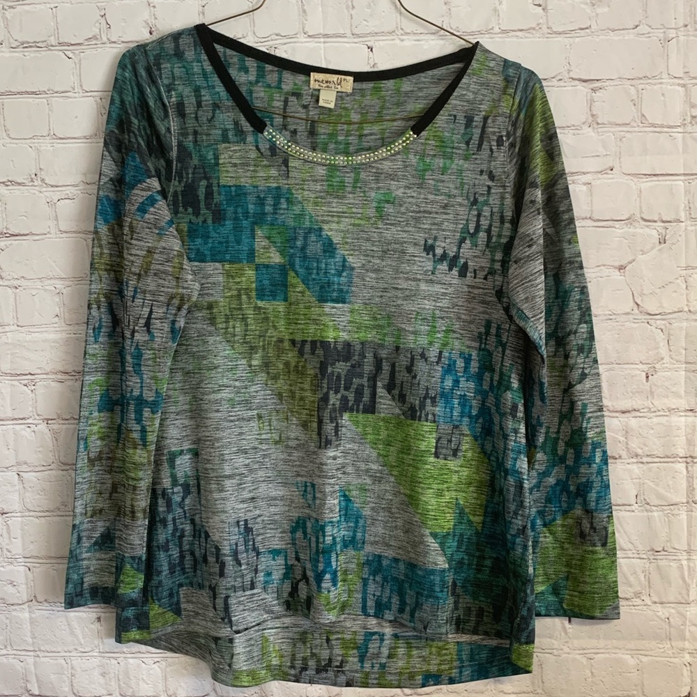 One world live and let live Petite large